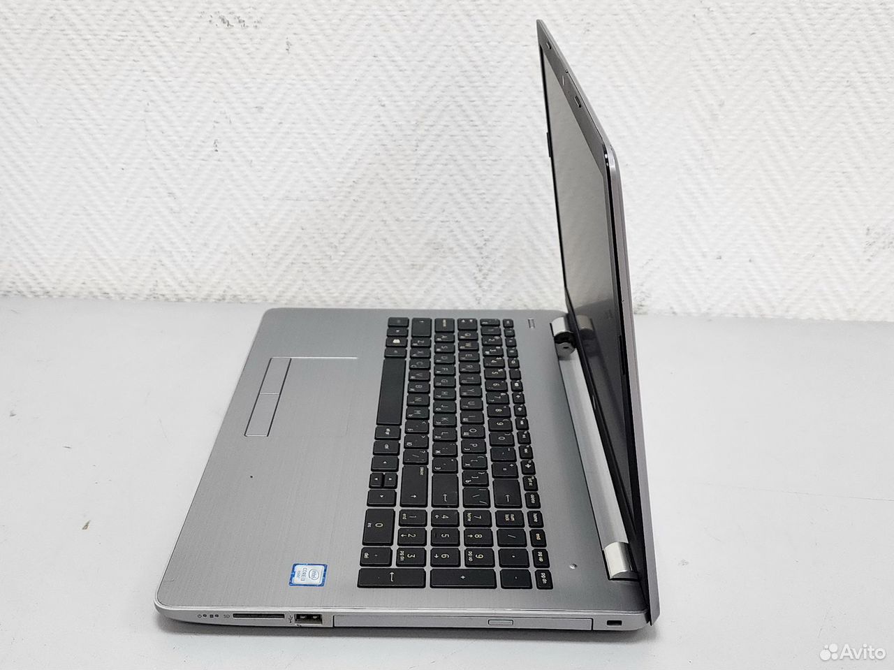 Ноутбук HP Intel i3-6006U/4Gb/SSD 120Gb/HD Graph