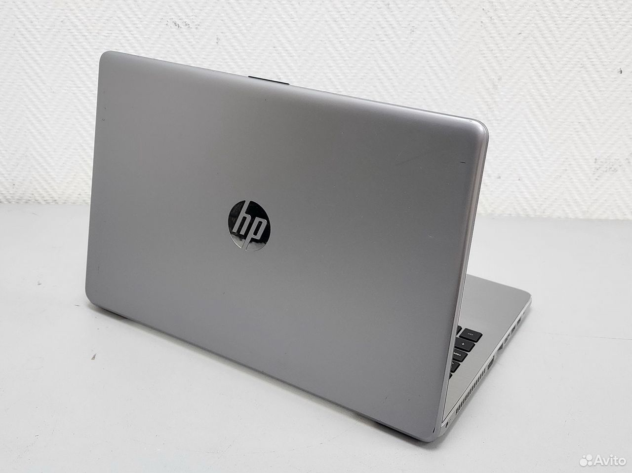 Ноутбук HP Intel i3-6006U/4Gb/SSD 120Gb/HD Graph